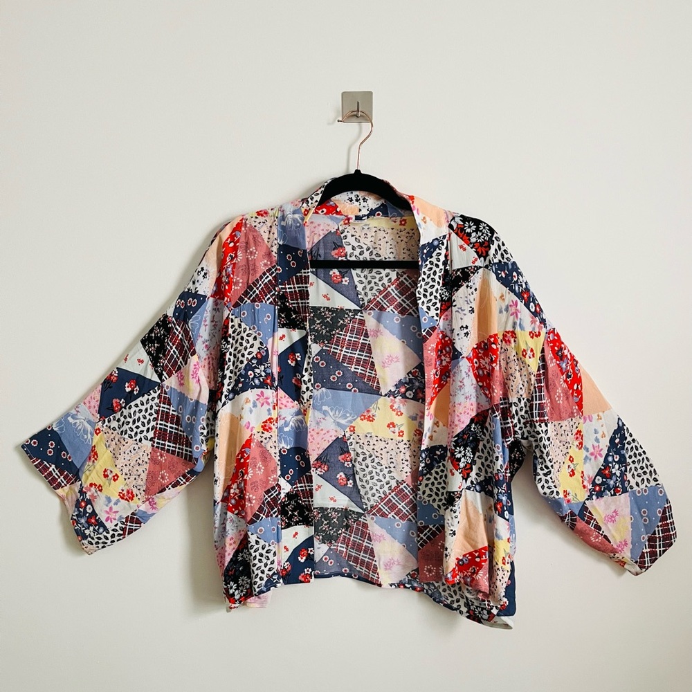 Multi-patch print kimono top